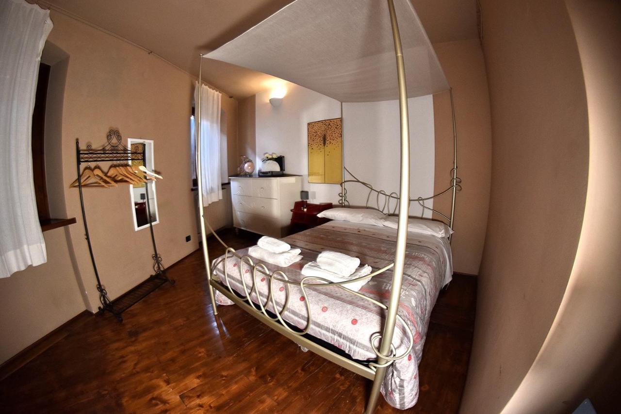 Prigioni House Bed & Breakfast Peschiera del Garda Bagian luar foto