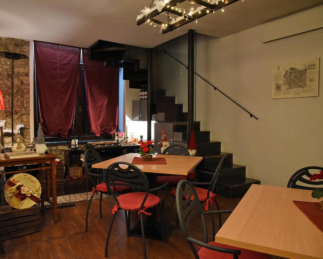 Prigioni House Bed & Breakfast Peschiera del Garda Bagian luar foto