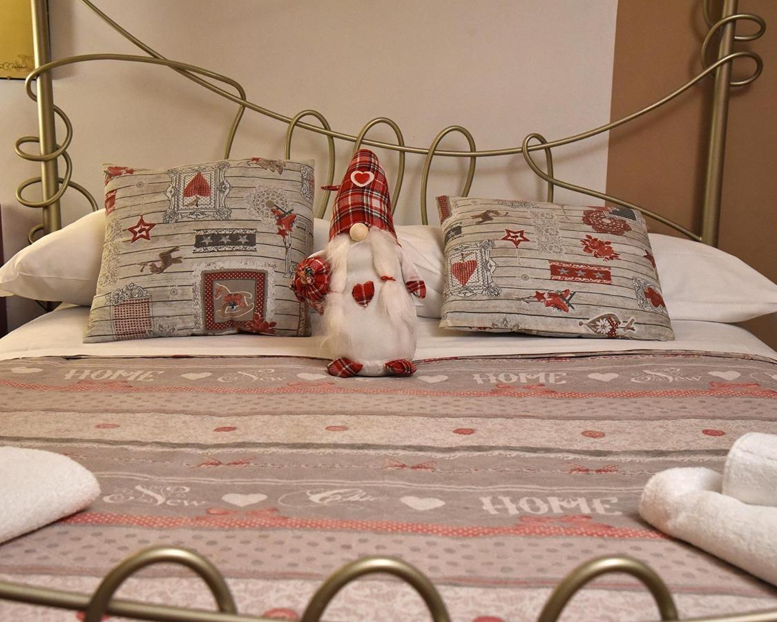 Prigioni House Bed & Breakfast Peschiera del Garda Bagian luar foto