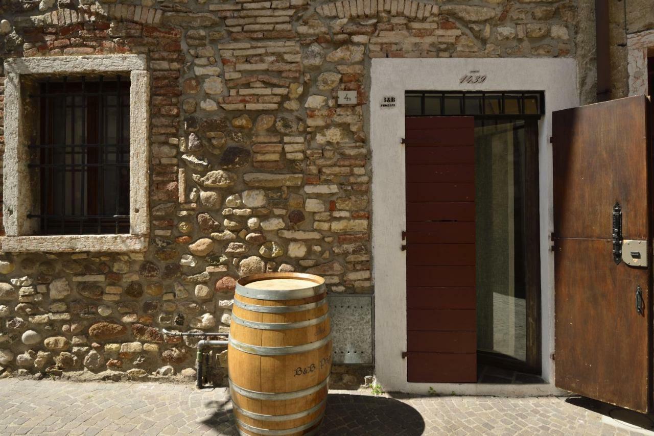 Prigioni House Bed & Breakfast Peschiera del Garda Bagian luar foto
