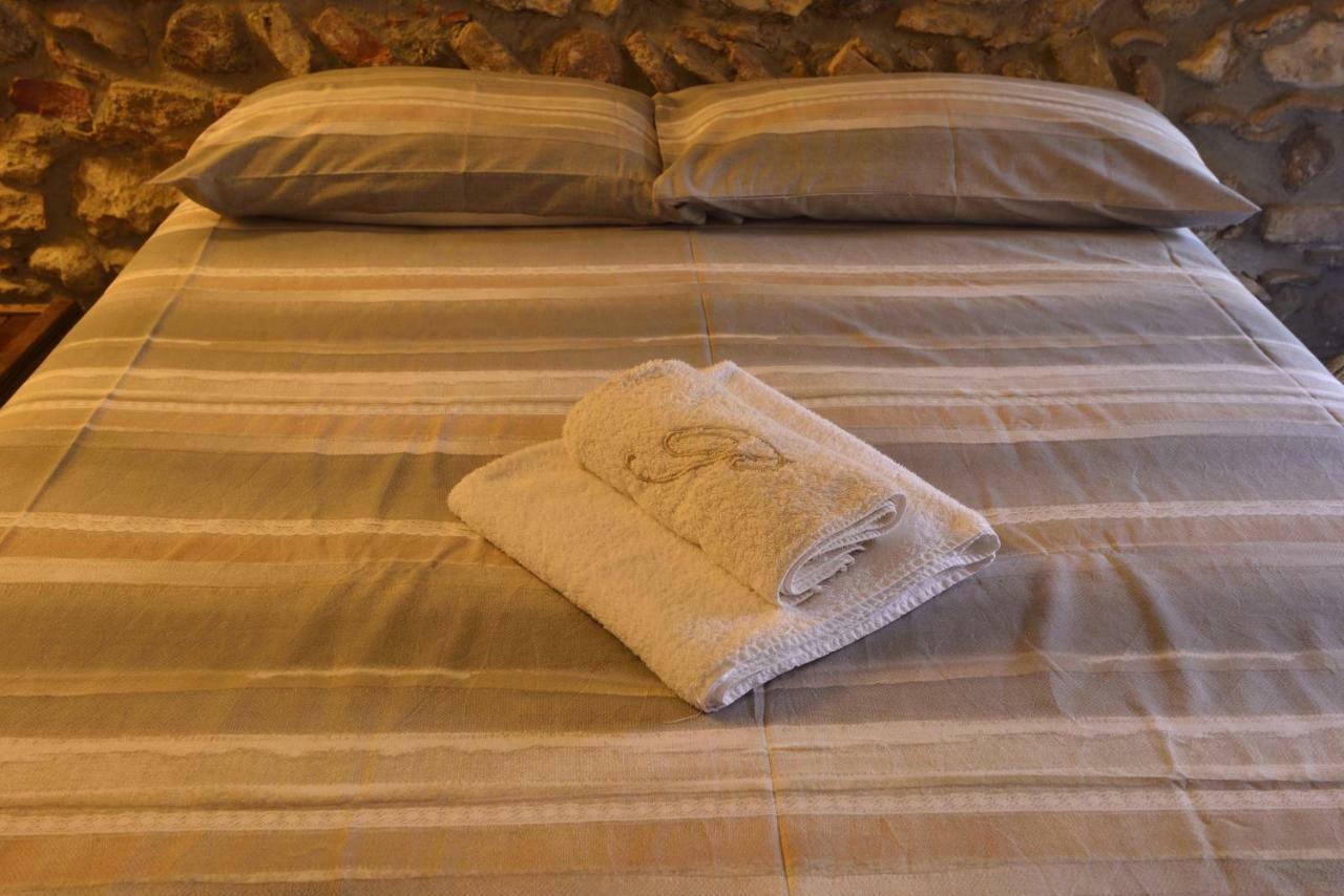 Prigioni House Bed & Breakfast Peschiera del Garda Bagian luar foto